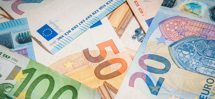 A range of €100, €50 and €20 notes